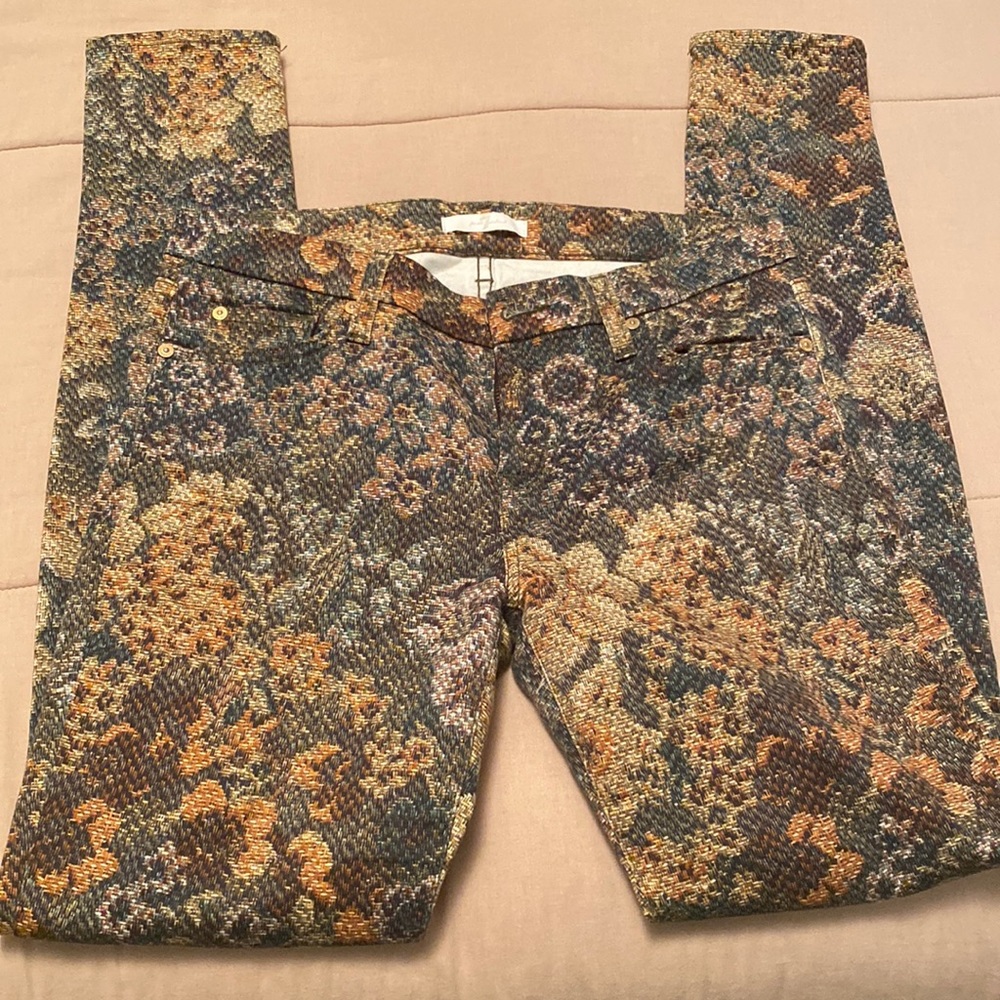 🪡Crotchet Printed Skinny Pants💐